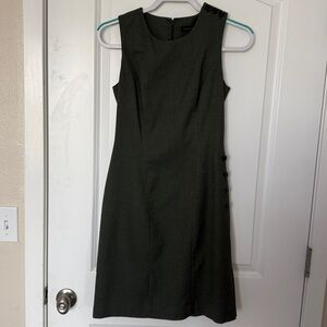 Elegant Green Sleeveless Dress